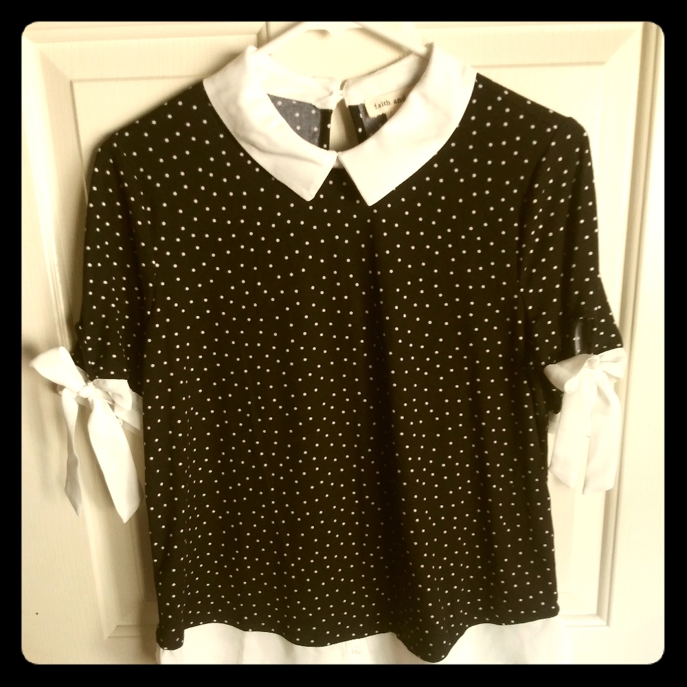 Stretchy collared polka dot blouse